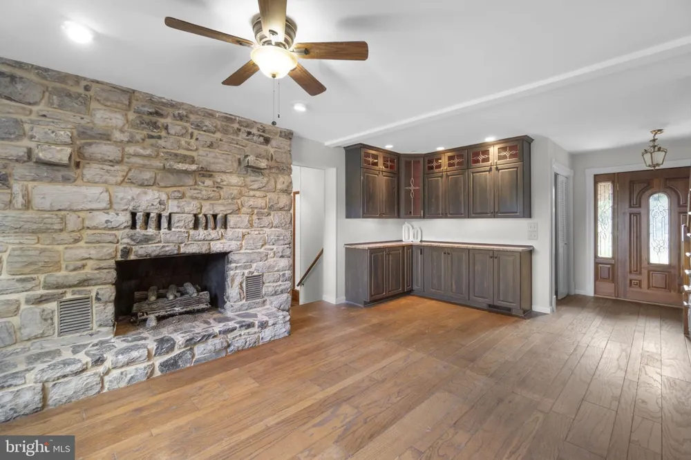 6911 SUMMERSWOOD DRIVE Frederick, MD 21702