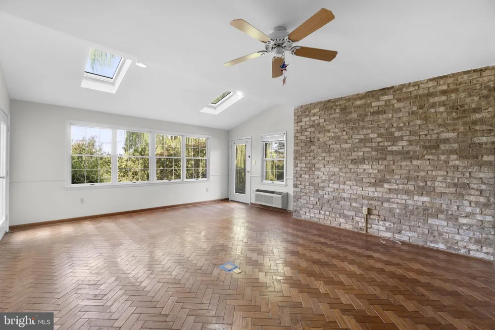 6911 SUMMERSWOOD DRIVE Frederick, MD 21702