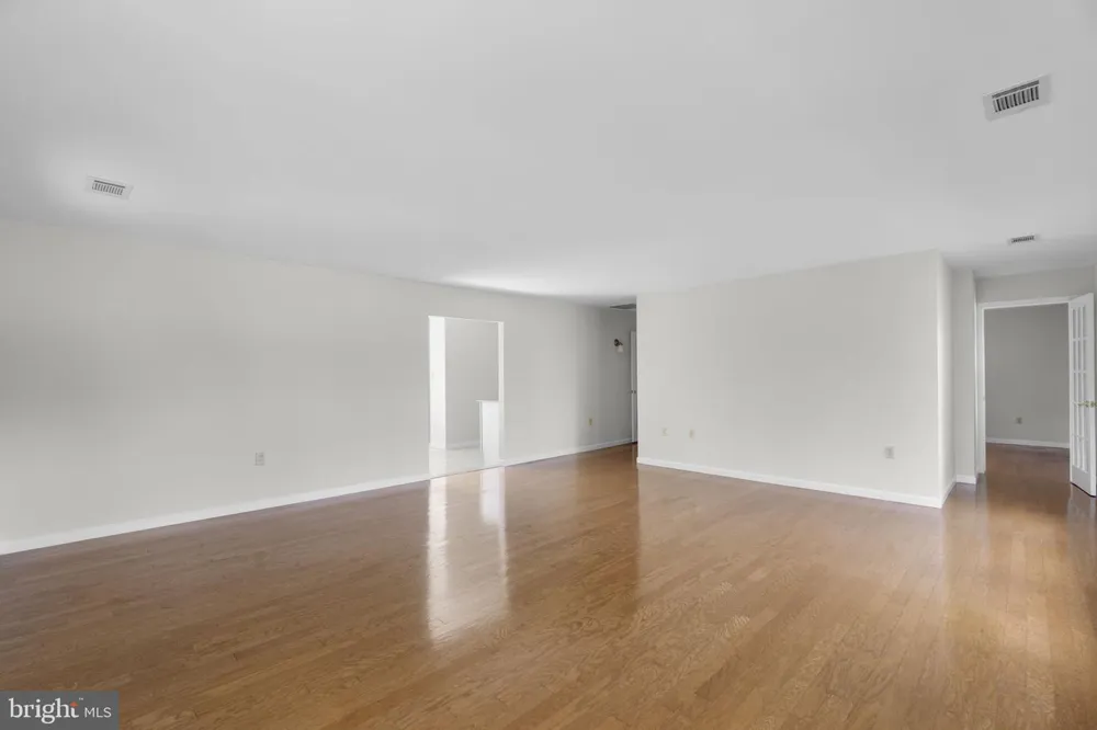 6911 SUMMERSWOOD DRIVE Frederick, MD 21702