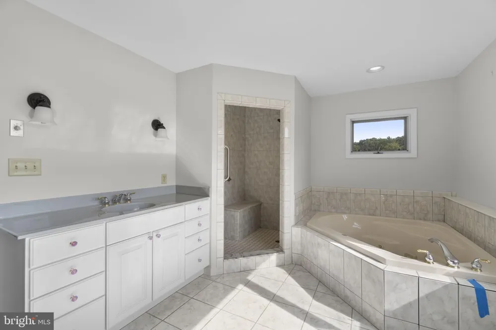 6911 SUMMERSWOOD DRIVE Frederick, MD 21702