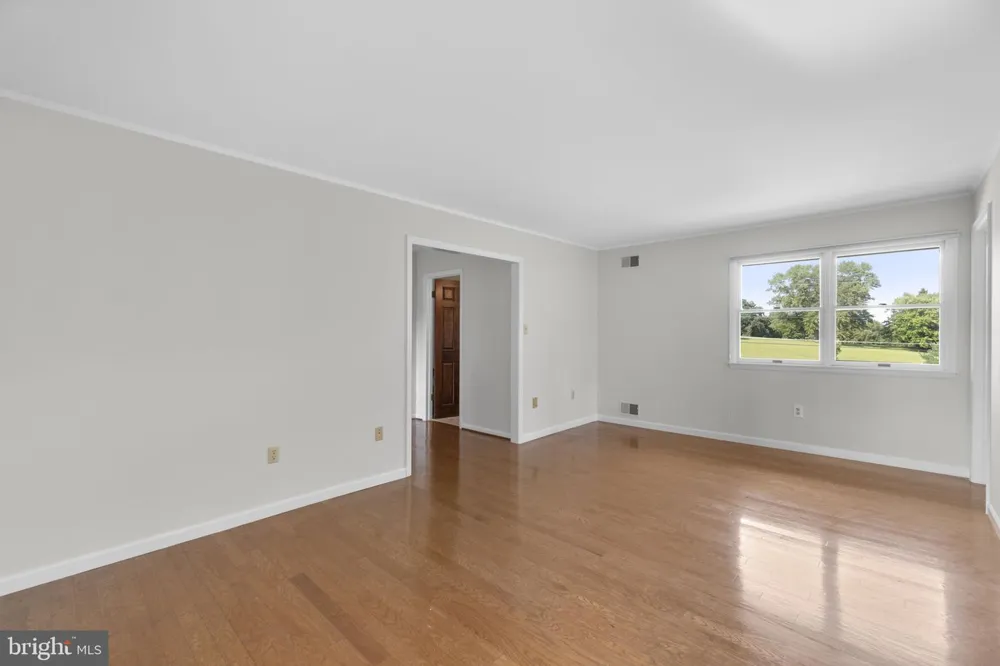 6911 SUMMERSWOOD DRIVE Frederick, MD 21702