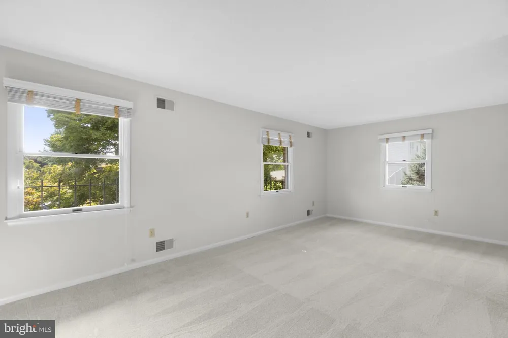 6911 SUMMERSWOOD DRIVE Frederick, MD 21702