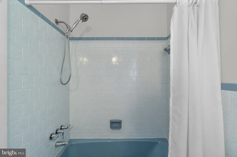 6911 SUMMERSWOOD DRIVE Frederick, MD 21702
