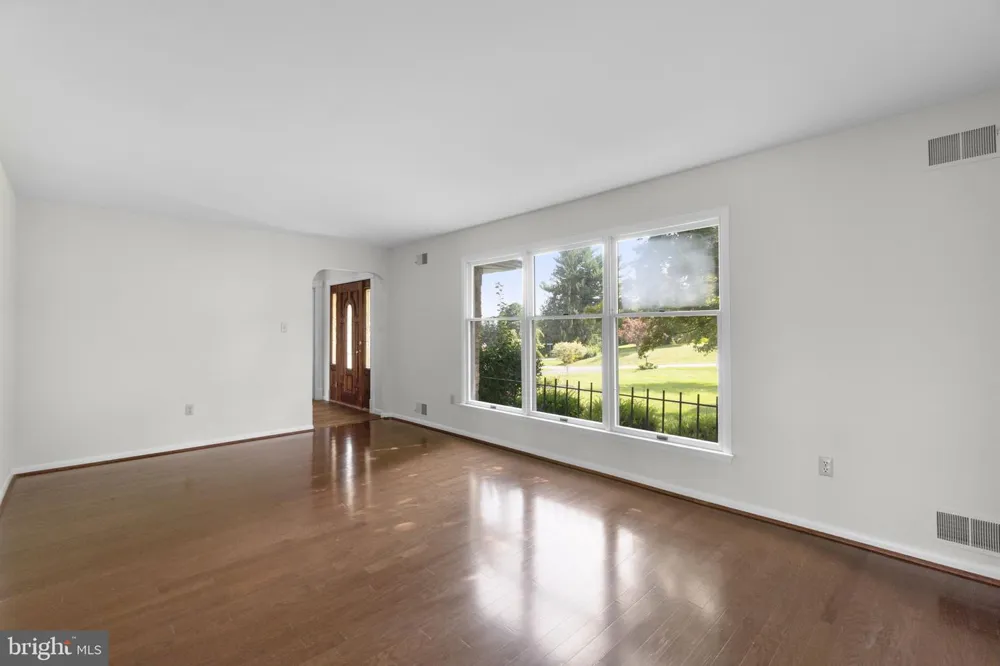 6911 SUMMERSWOOD DRIVE Frederick, MD 21702