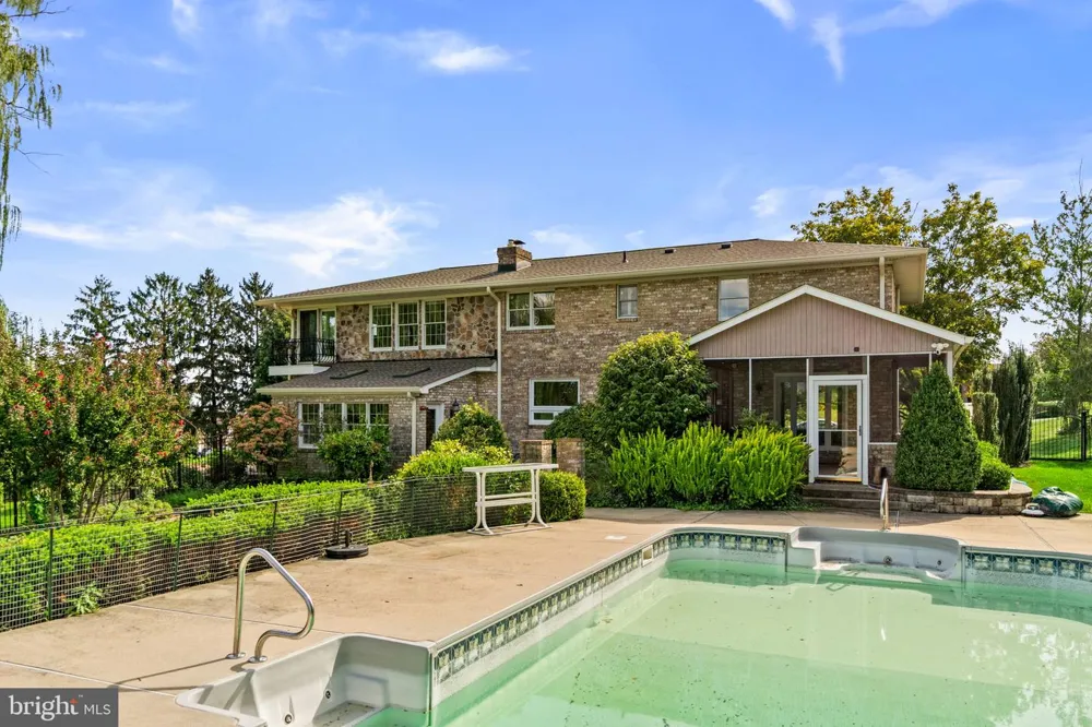 6911 SUMMERSWOOD DRIVE Frederick, MD 21702