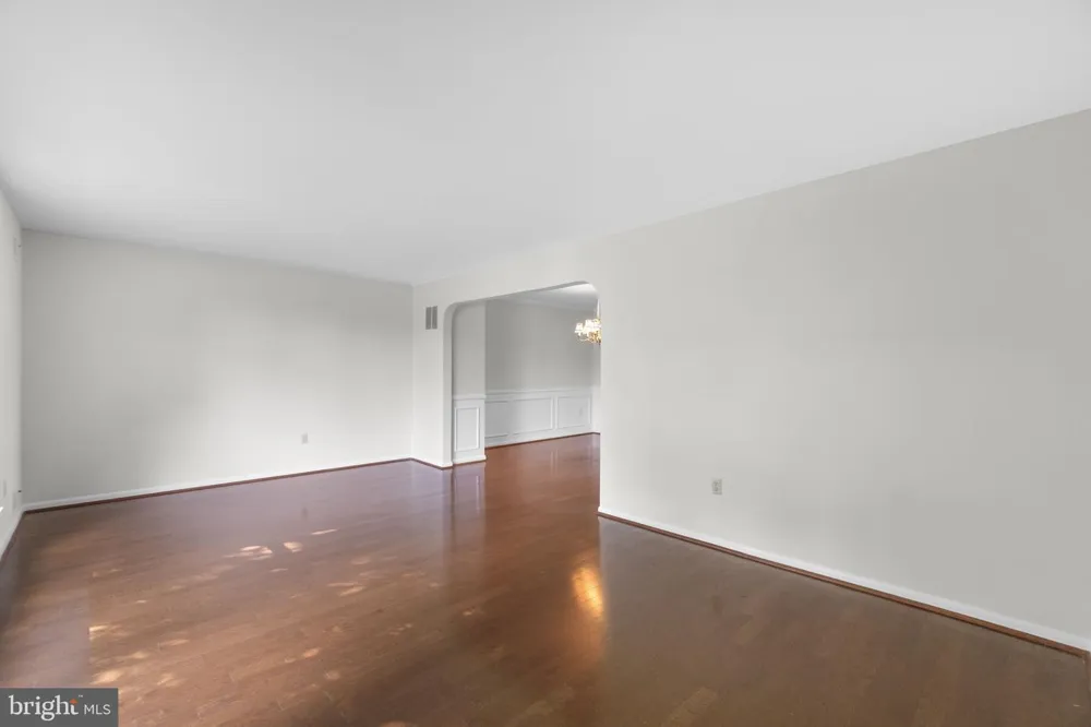 6911 SUMMERSWOOD DRIVE Frederick, MD 21702