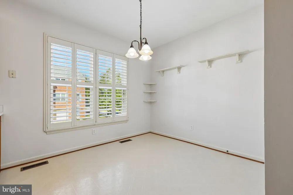 45553 READING TERRACE Sterling, VA 20166
