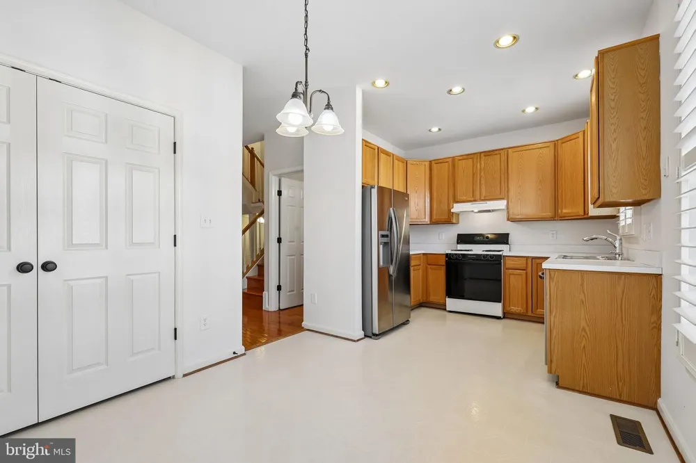45553 READING TERRACE Sterling, VA 20166