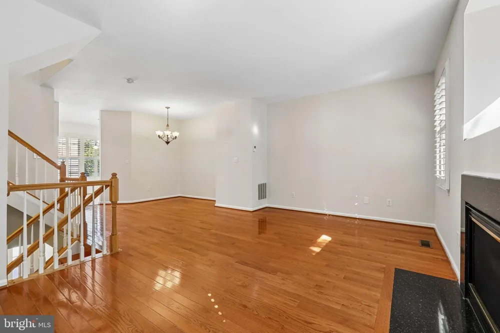 45553 READING TERRACE Sterling, VA 20166