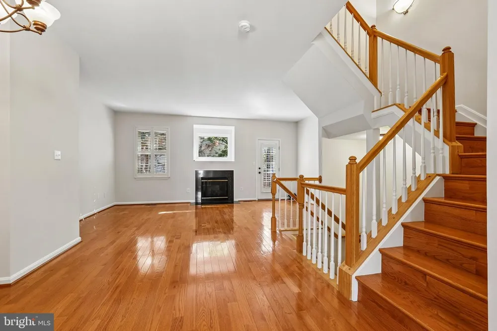 45553 READING TERRACE Sterling, VA 20166