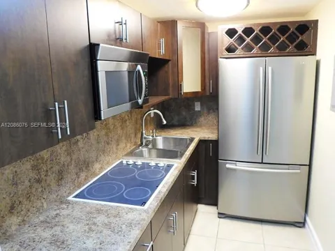6960 Miami Gardens Dr #2-530A
