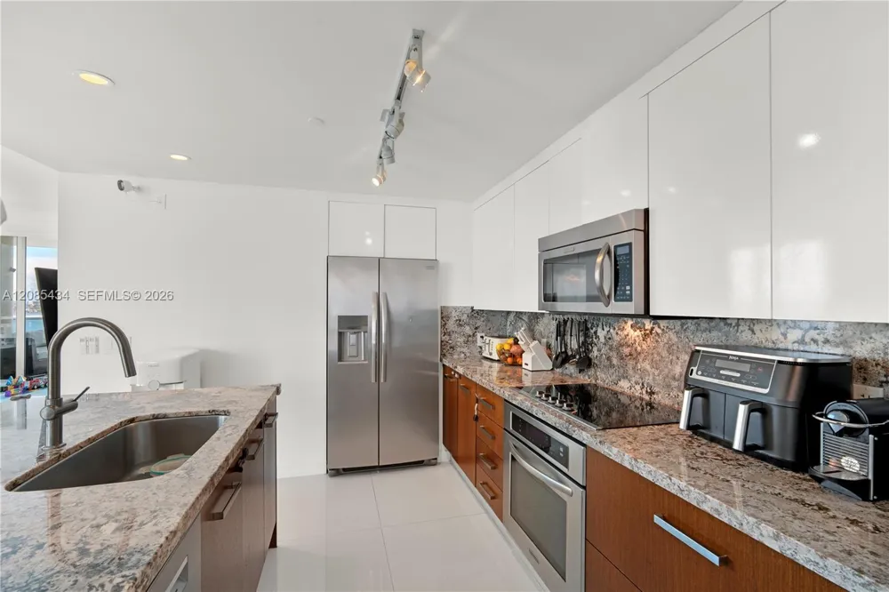 7935 East Dr #1401 North Bay Village, FL 33141