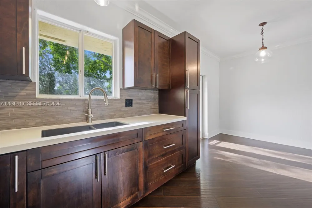 7230 NW 174th Ter #204 Hialeah, FL 33015