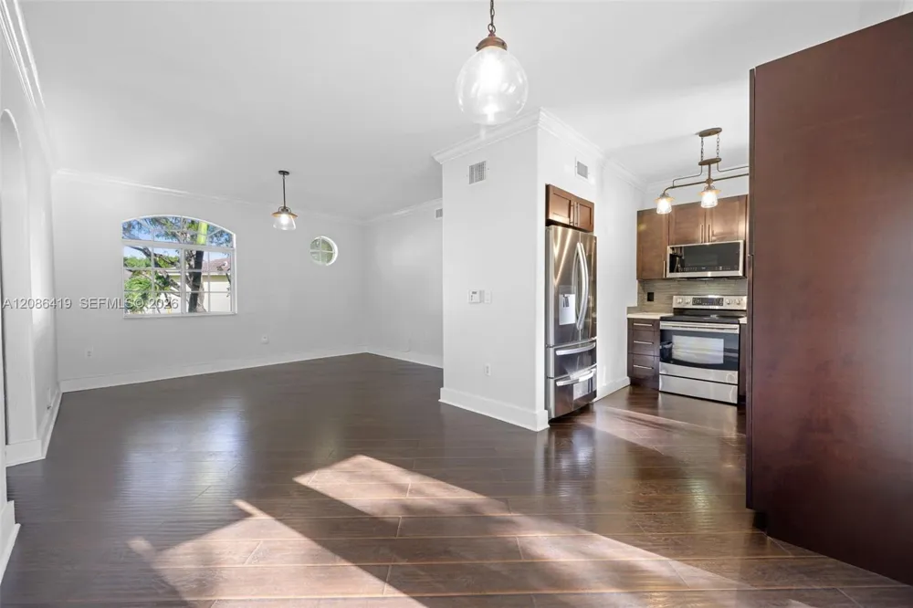 7230 NW 174th Ter #204 Hialeah, FL 33015