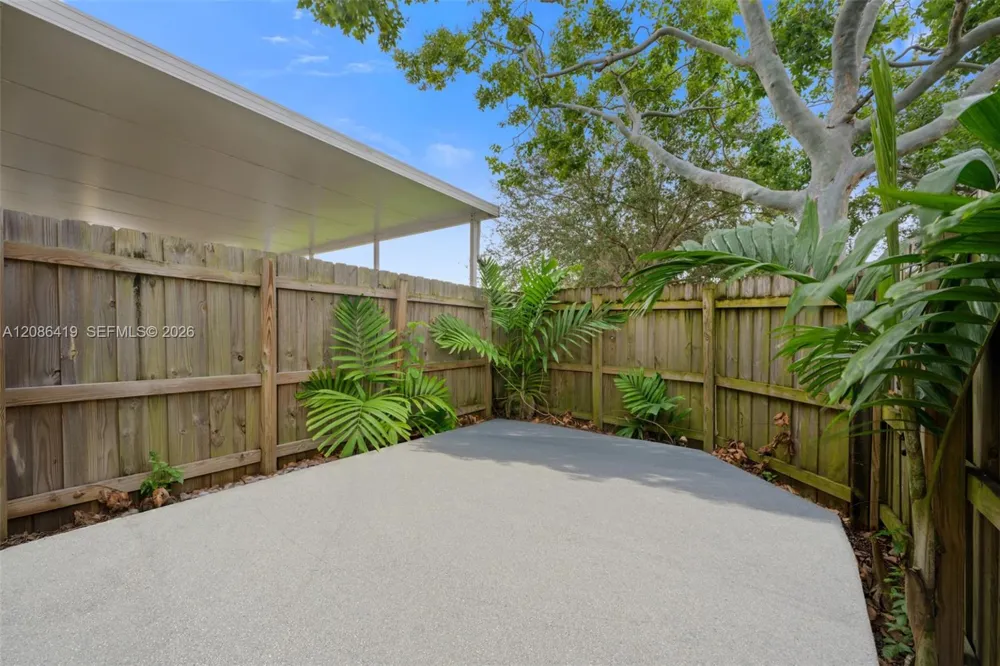 7230 NW 174th Ter #204 Hialeah, FL 33015