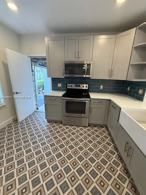 9530 E Plum Harbor Way Tamarac, FL 33321