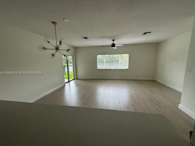 9530 E Plum Harbor Way Tamarac, FL 33321