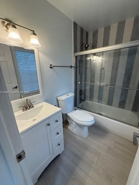 9530 E Plum Harbor Way Tamarac, FL 33321