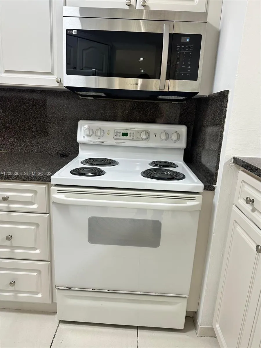 8810 Fontainebleau Blvd #214 Miami, FL 33172