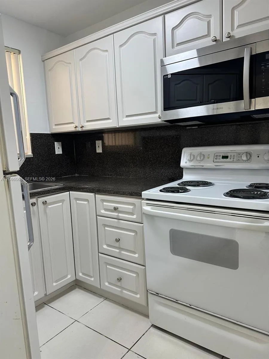 8810 Fontainebleau Blvd #214 Miami, FL 33172