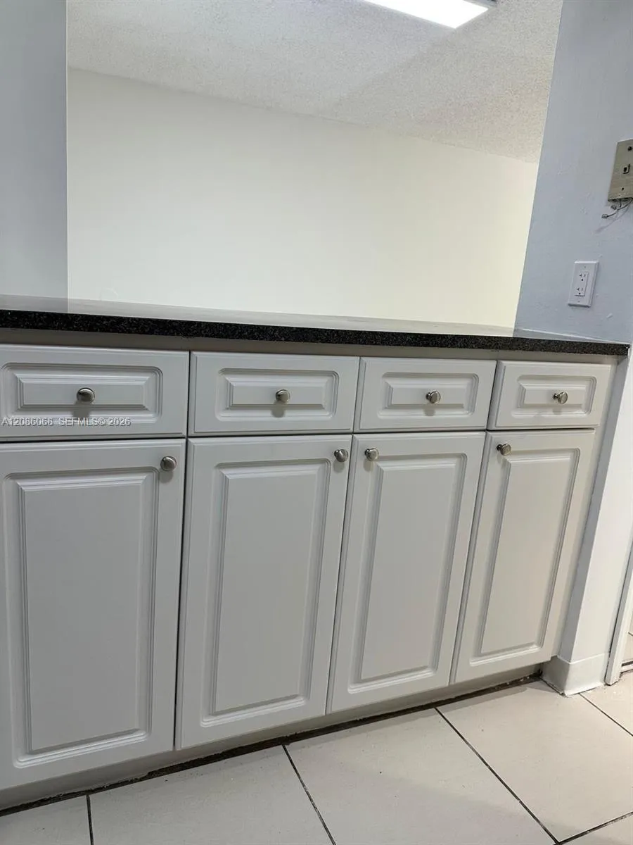 8810 Fontainebleau Blvd #214 Miami, FL 33172