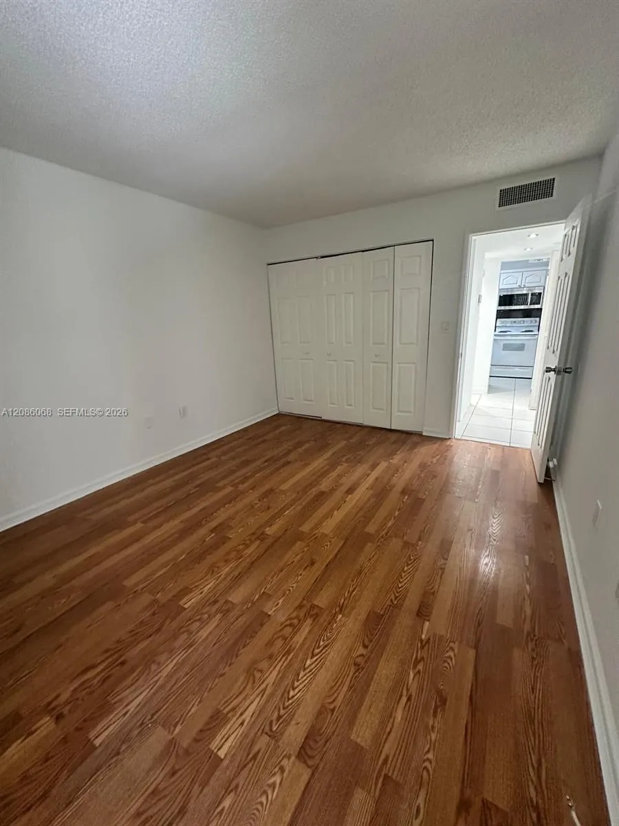 8810 Fontainebleau Blvd #214 Miami, FL 33172