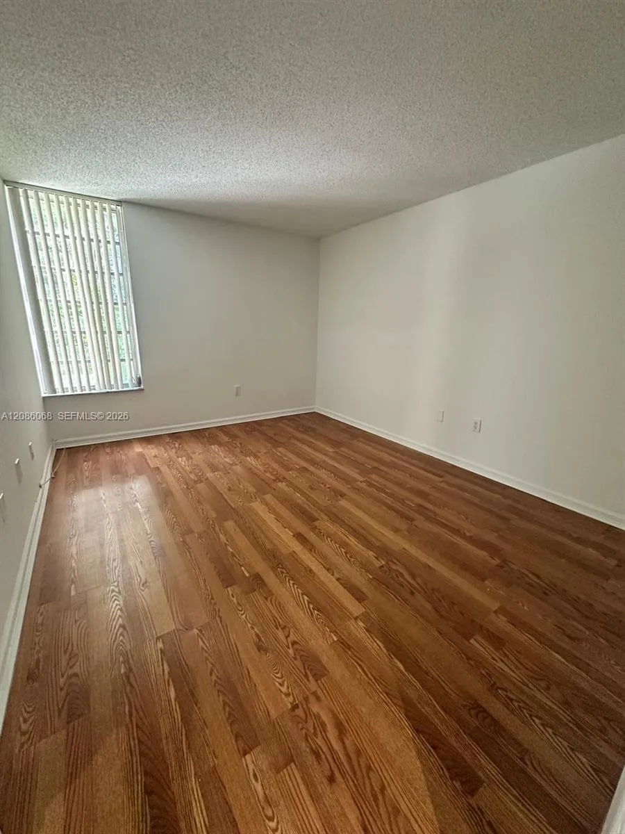 8810 Fontainebleau Blvd #214 Miami, FL 33172