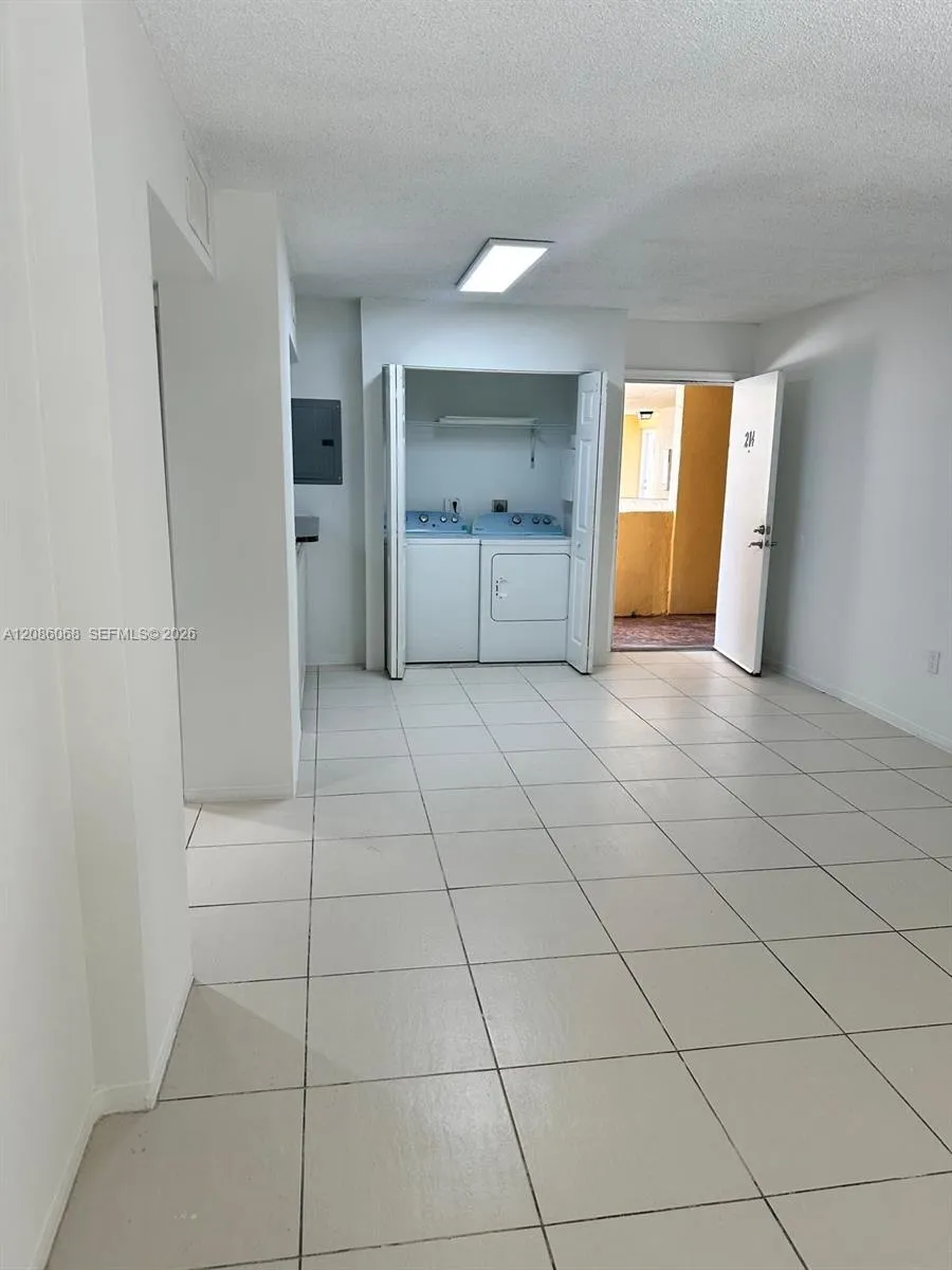 8810 Fontainebleau Blvd #214 Miami, FL 33172