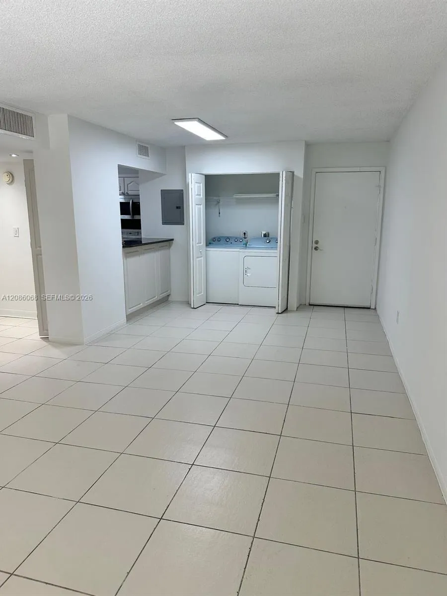 8810 Fontainebleau Blvd #214 Miami, FL 33172