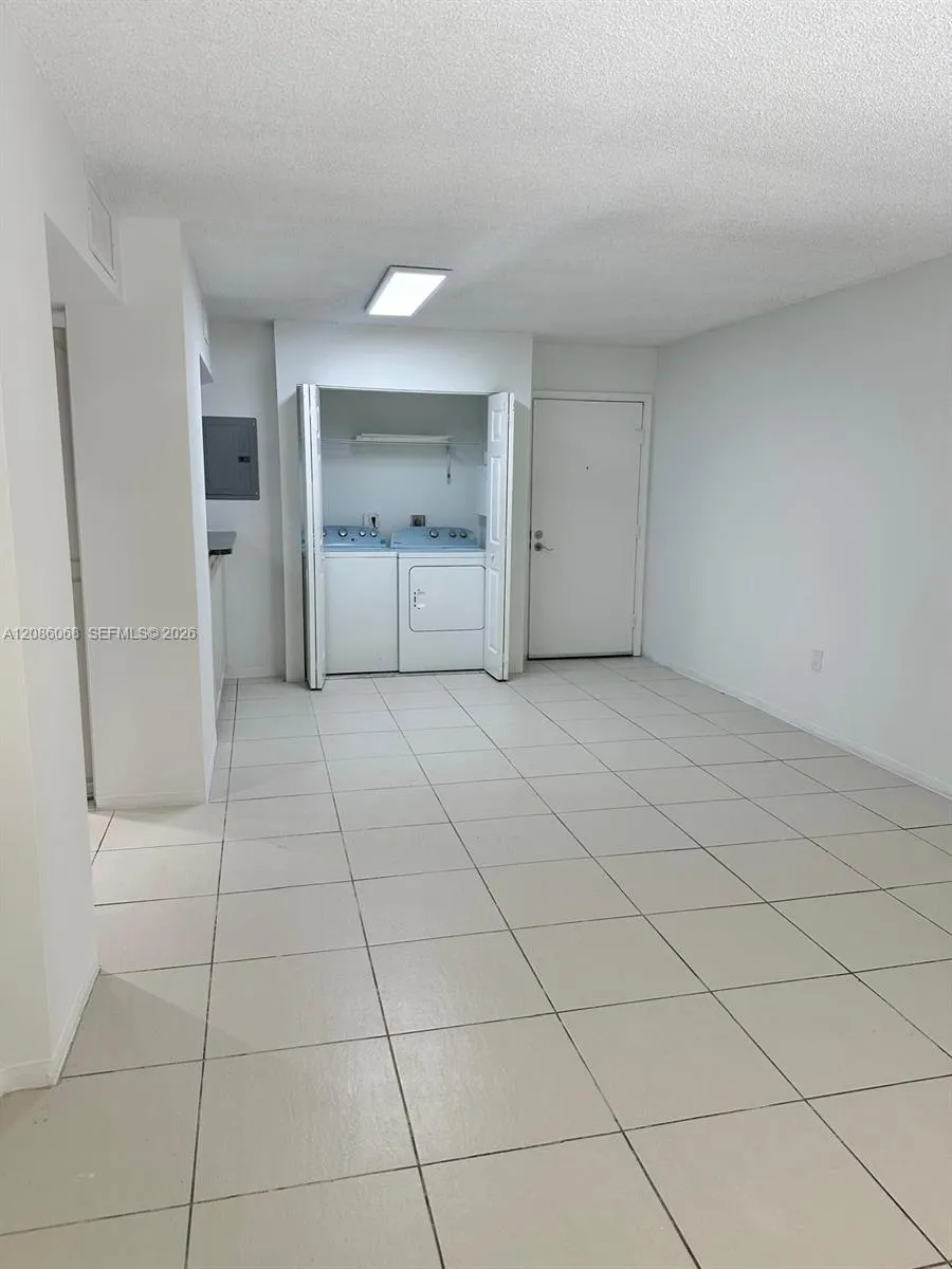 8810 Fontainebleau Blvd #214 Miami, FL 33172