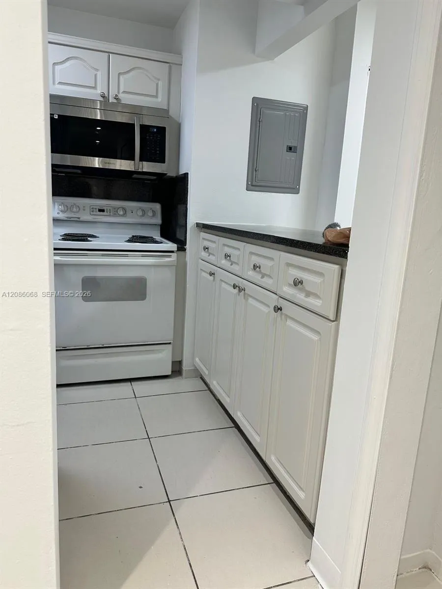 8810 Fontainebleau Blvd #214 Miami, FL 33172