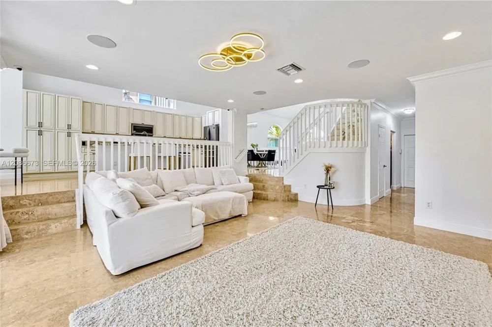 1500 SW 171st Ter Pembroke Pines, FL 33027
