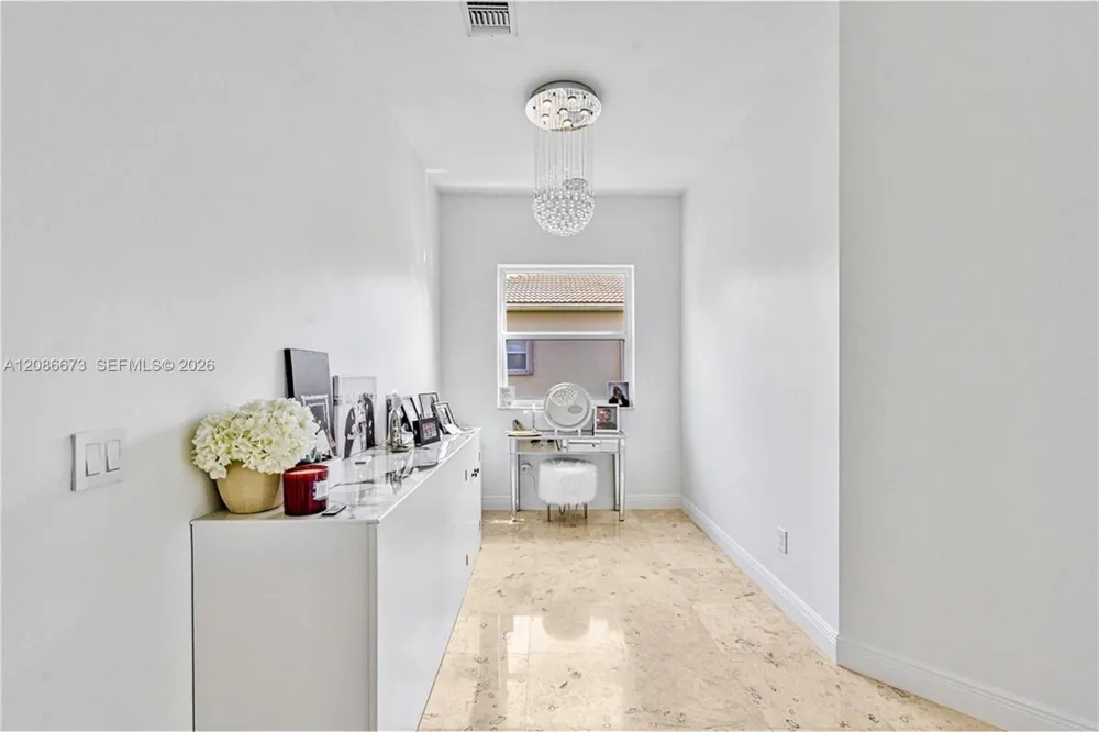 1500 SW 171st Ter Pembroke Pines, FL 33027