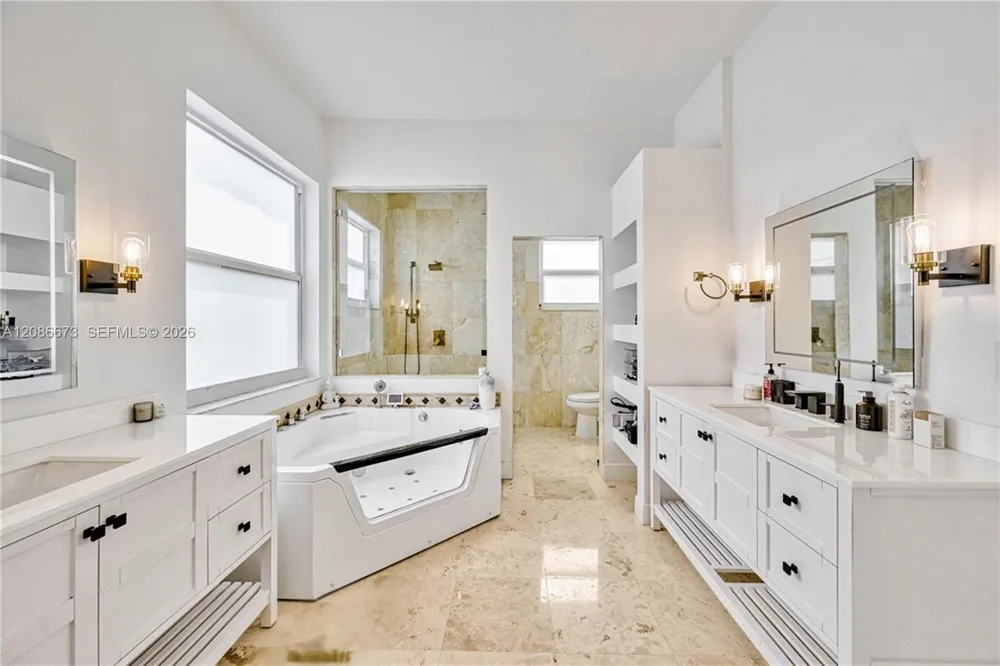 1500 SW 171st Ter Pembroke Pines, FL 33027