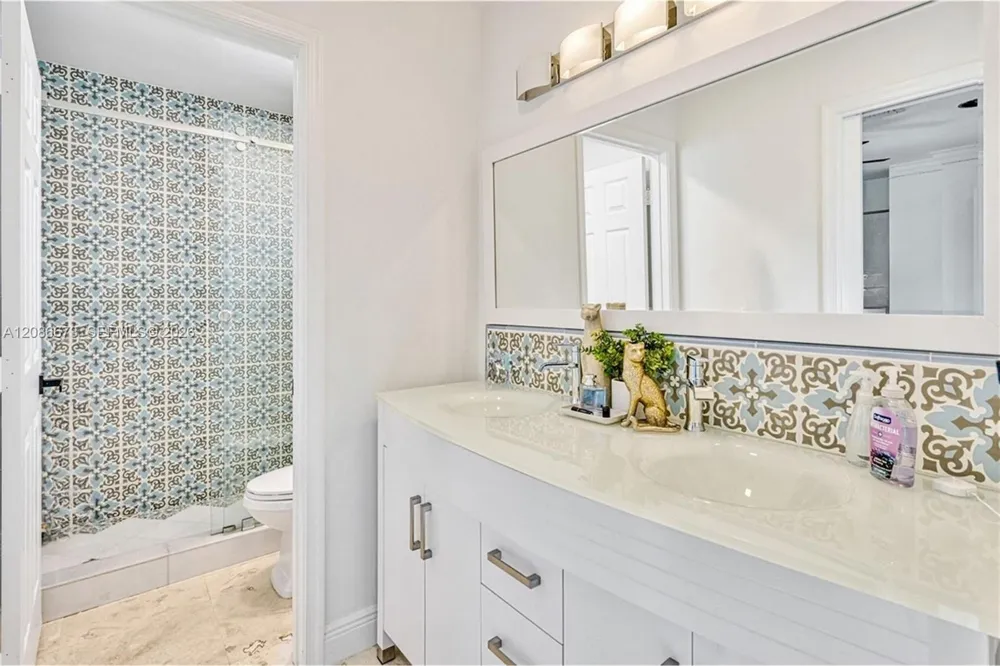 1500 SW 171st Ter Pembroke Pines, FL 33027