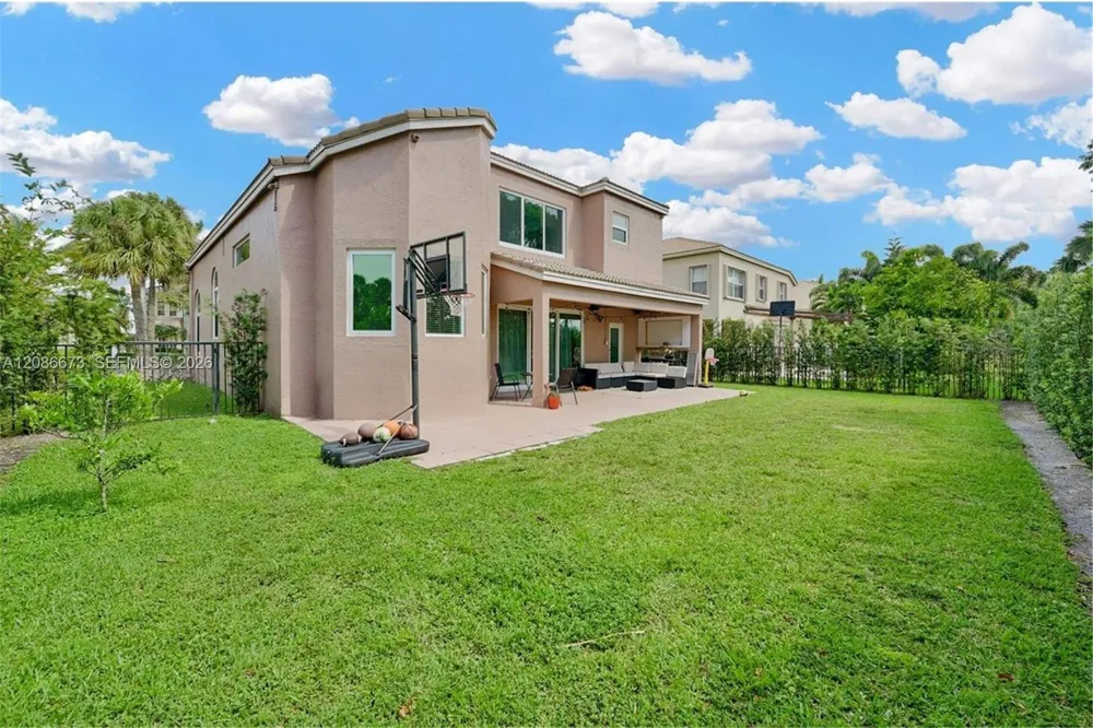 1500 SW 171st Ter Pembroke Pines, FL 33027