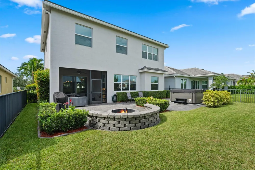 15055 Goldfinch Circle Westlake, FL 33470