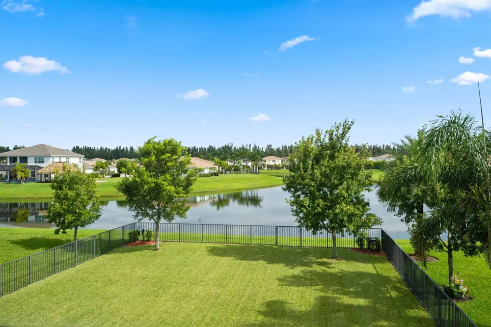 15055 Goldfinch Circle Westlake, FL 33470