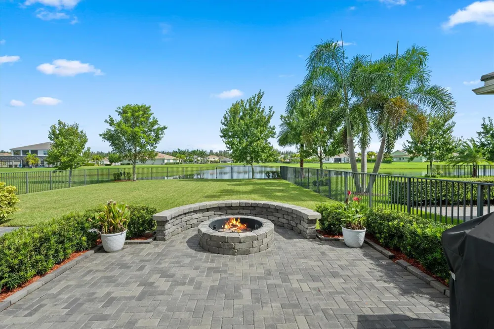 15055 Goldfinch Circle Westlake, FL 33470