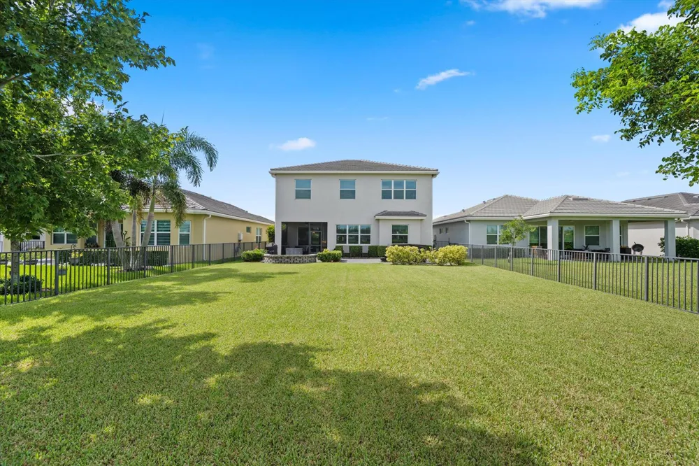 15055 Goldfinch Circle Westlake, FL 33470