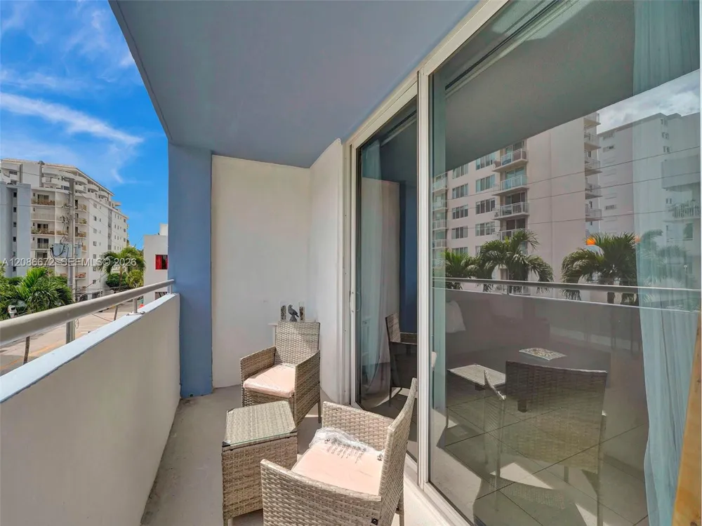 1658 Bay Rd #303 Miami Beach, FL 33139