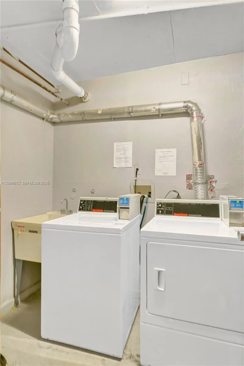 1658 Bay Rd #303 Miami Beach, FL 33139