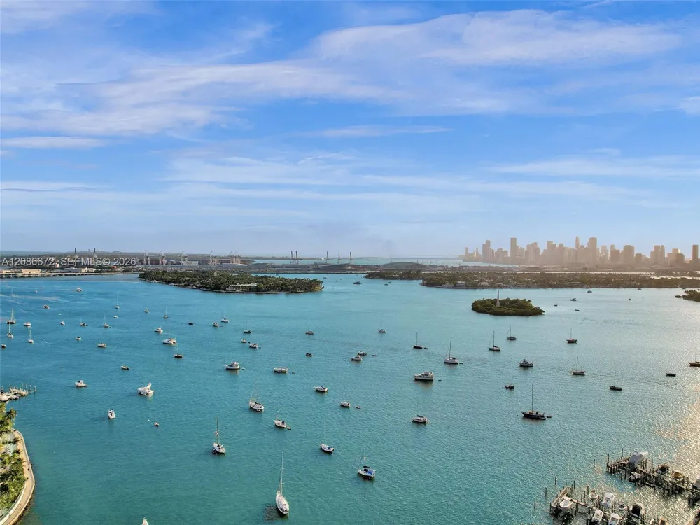 1658 Bay Rd #303 Miami Beach, FL 33139