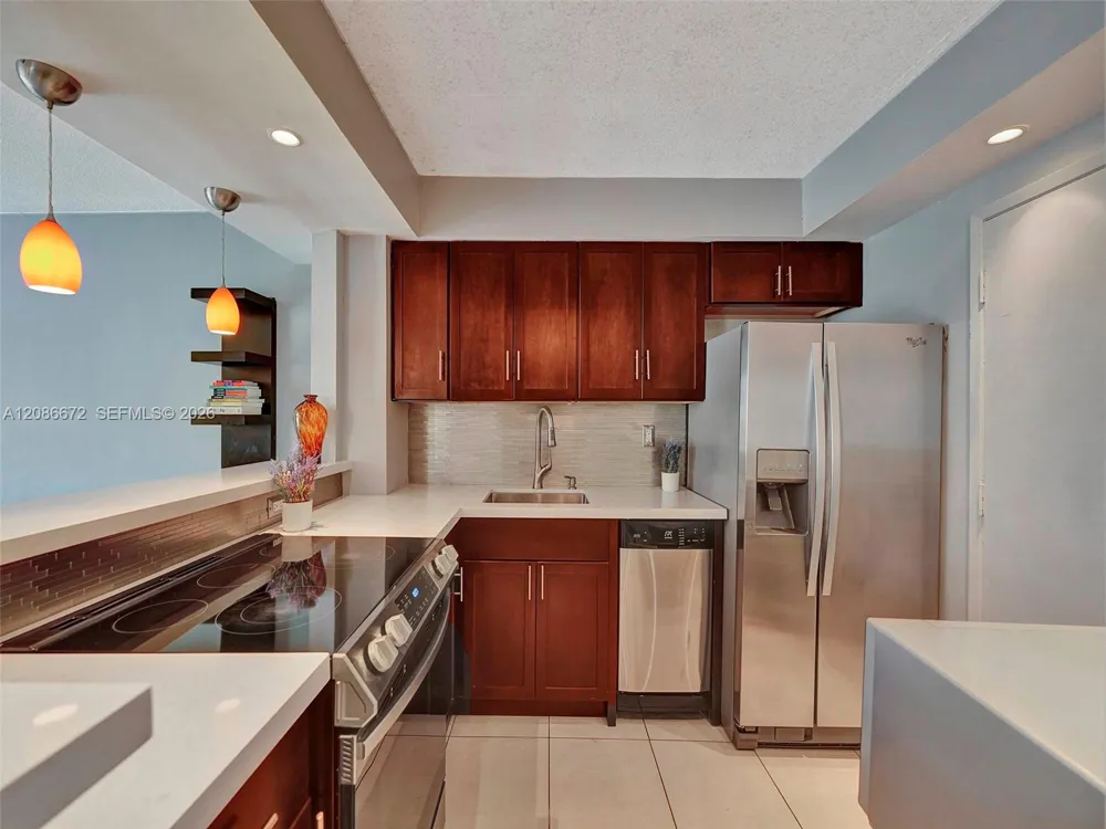 1658 Bay Rd #303 Miami Beach, FL 33139