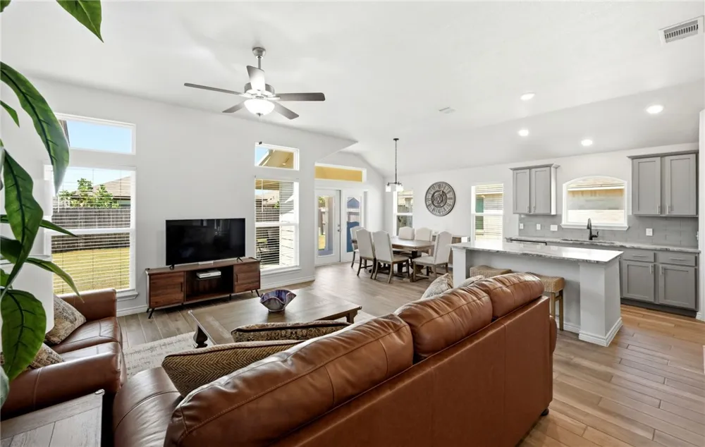 7805 Stampede Drive Corpus Christi, TX 78414