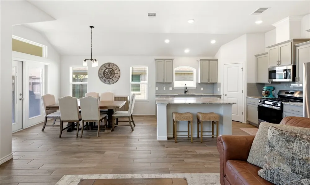 7805 Stampede Drive Corpus Christi, TX 78414
