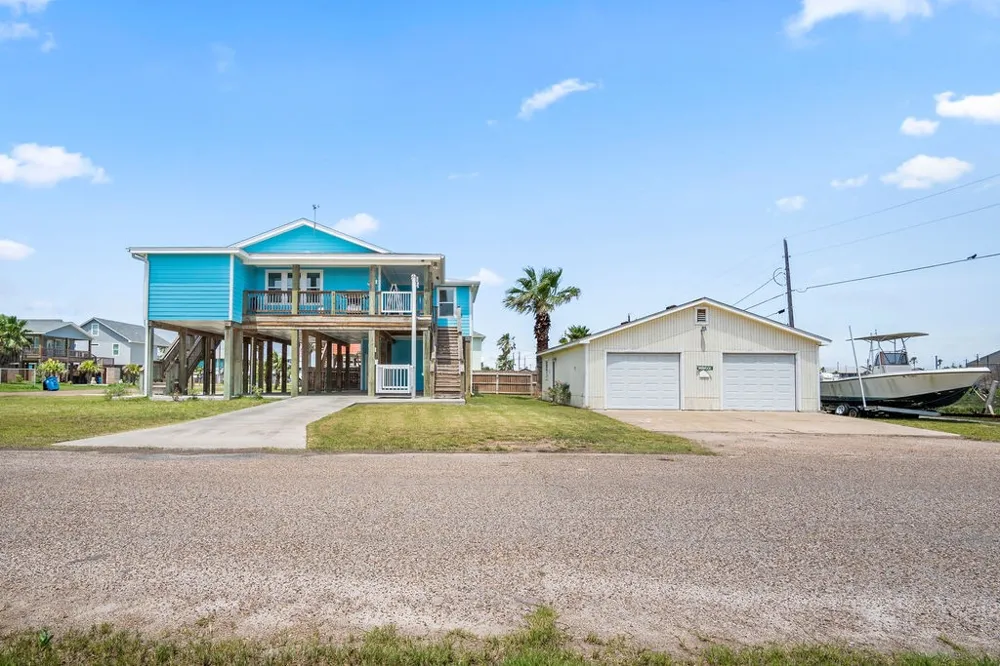 423 S 7th Street Port Aransas, TX 78373