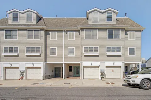 113 N Annapolis Ave