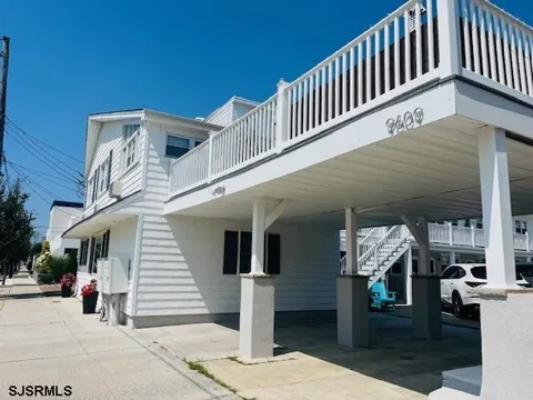 9609 Ventnor