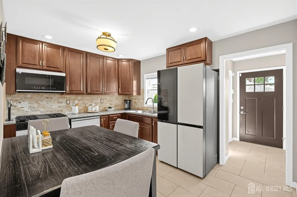 44 Livingston Avenue Avenel, NJ 07001